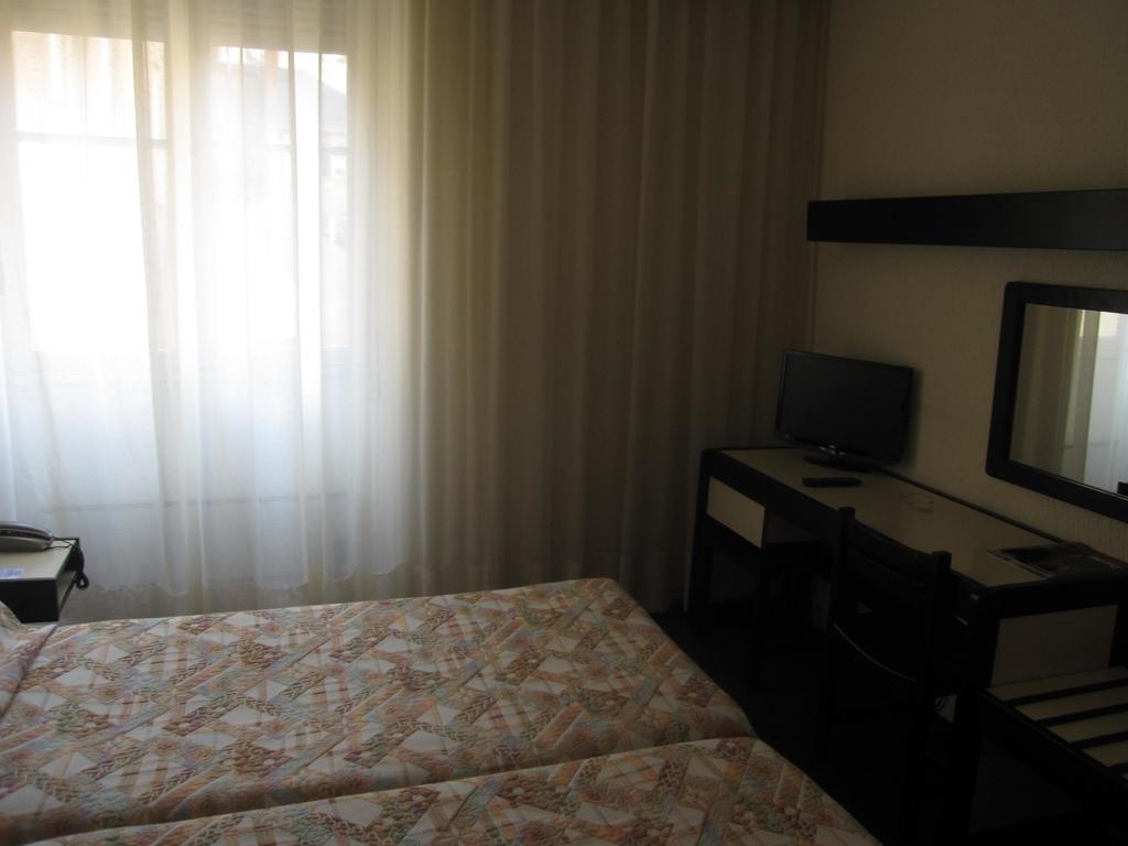 Hotel Des 3 Marchands Нант Екстер'єр фото